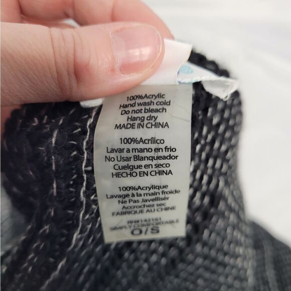 LULAROE poncho Mimi limited edition black and white knit wrap scarf OS - Picture 8 of 10